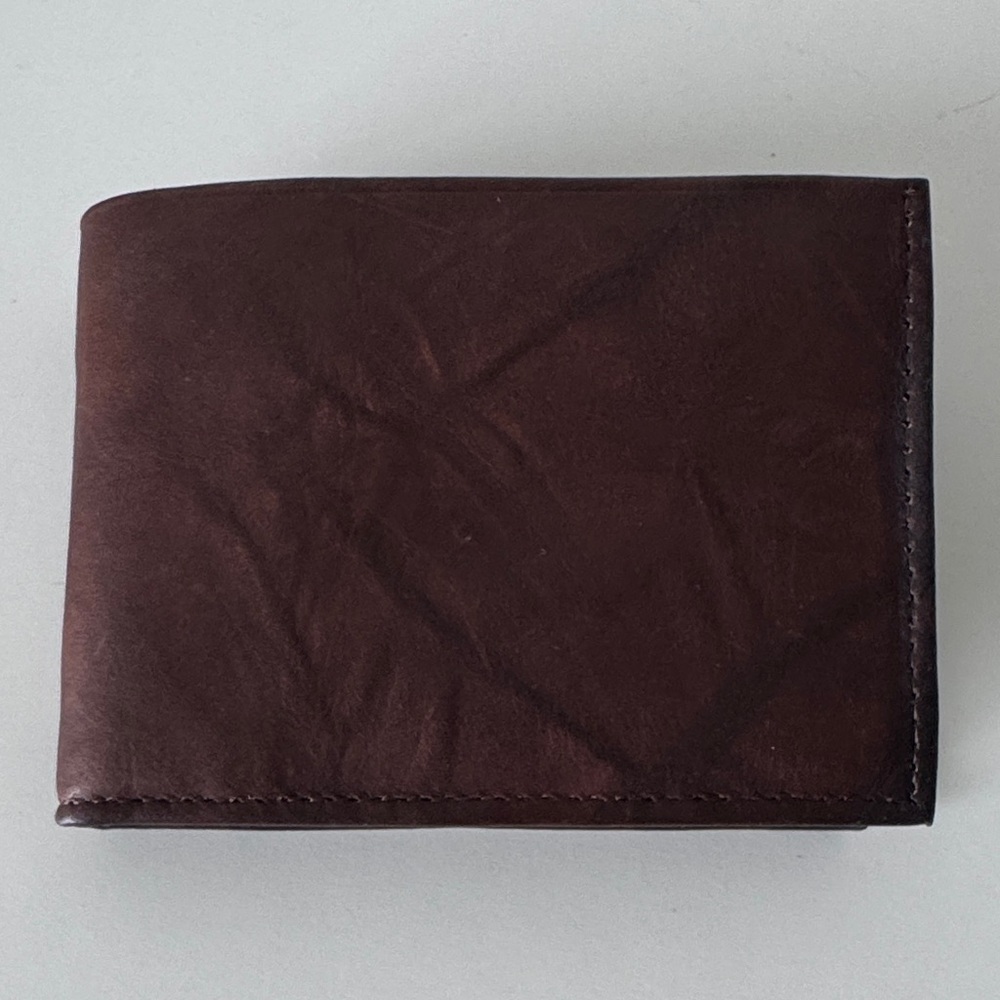 Prince Gardner Men Classic Brown Leather Bifold Wallet